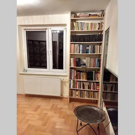 White * ビャウィ・ドゥナイェツ